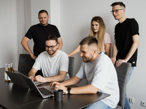 Omawianie specyfikacji aplikacji webowej przez zespół Sopchy Software House